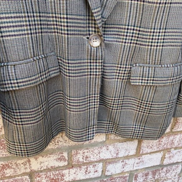 Jos A. Bank plaid blazer size 8 - Picture 4 of 10